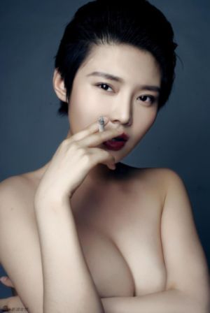 白白色在线发布_国产剧免费观看